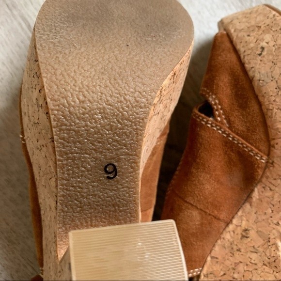 Xhilaration Cork Wedge Sandals, Size 9 - Picture 4 of 5